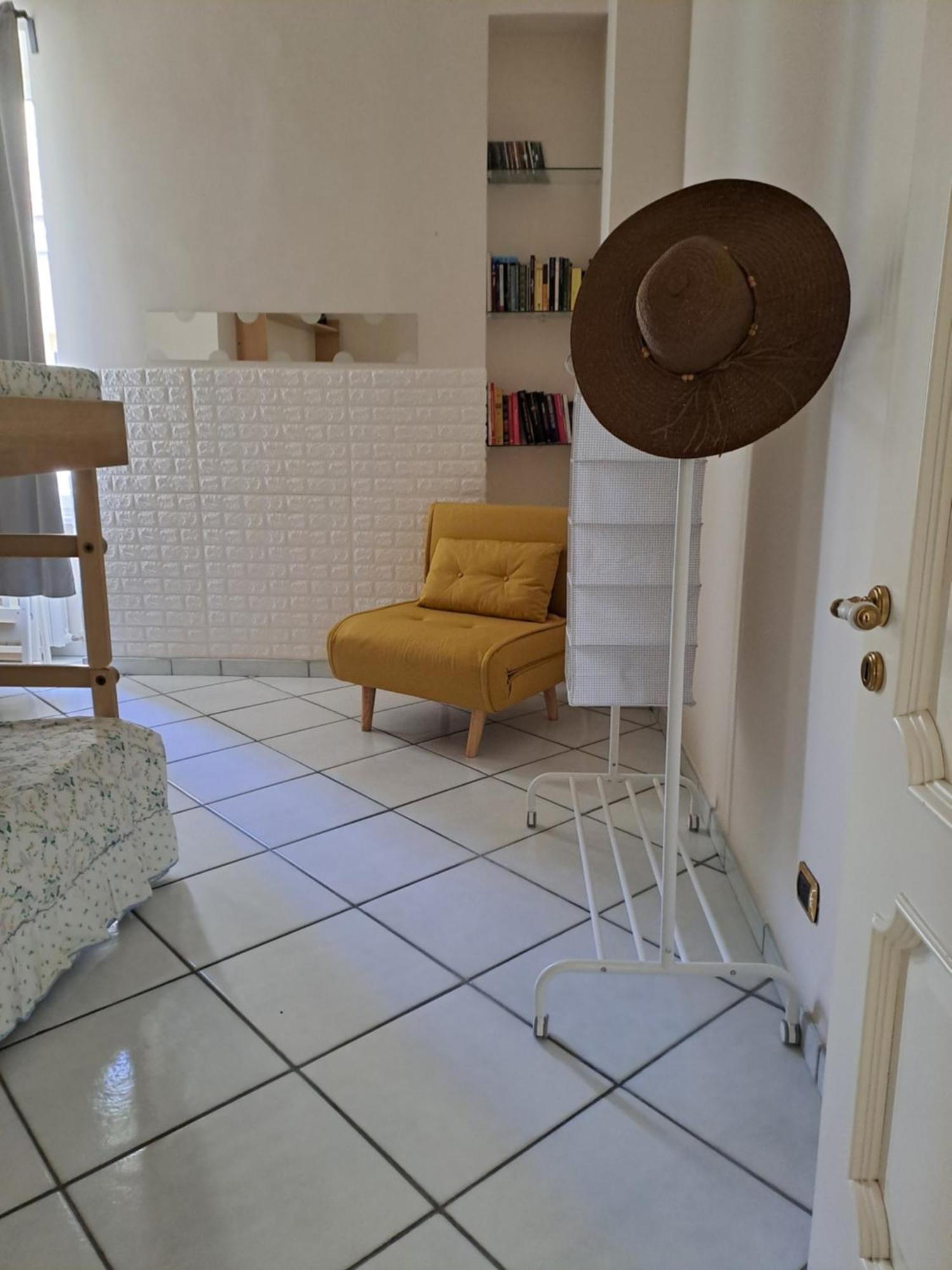 Grimaldi Apartment Салерно Екстериор снимка