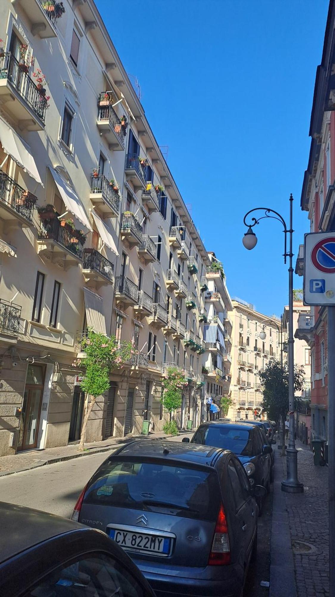 Grimaldi Apartment Салерно Екстериор снимка